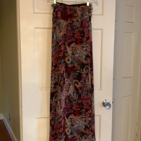 Maxi dress beautiful colors size small - Picture 5 of 7